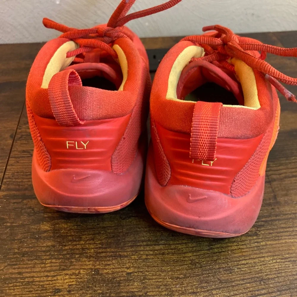 Nike IsoFly GS Size 2.5Y Team Orange Basketball Shoes FN4384-800 Youth Boys